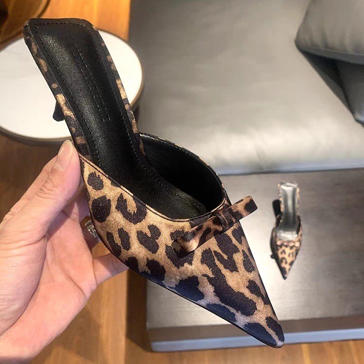 Damskie szpiczaste klapki na w – Ethnic Fashion For Women recenzja i cena
