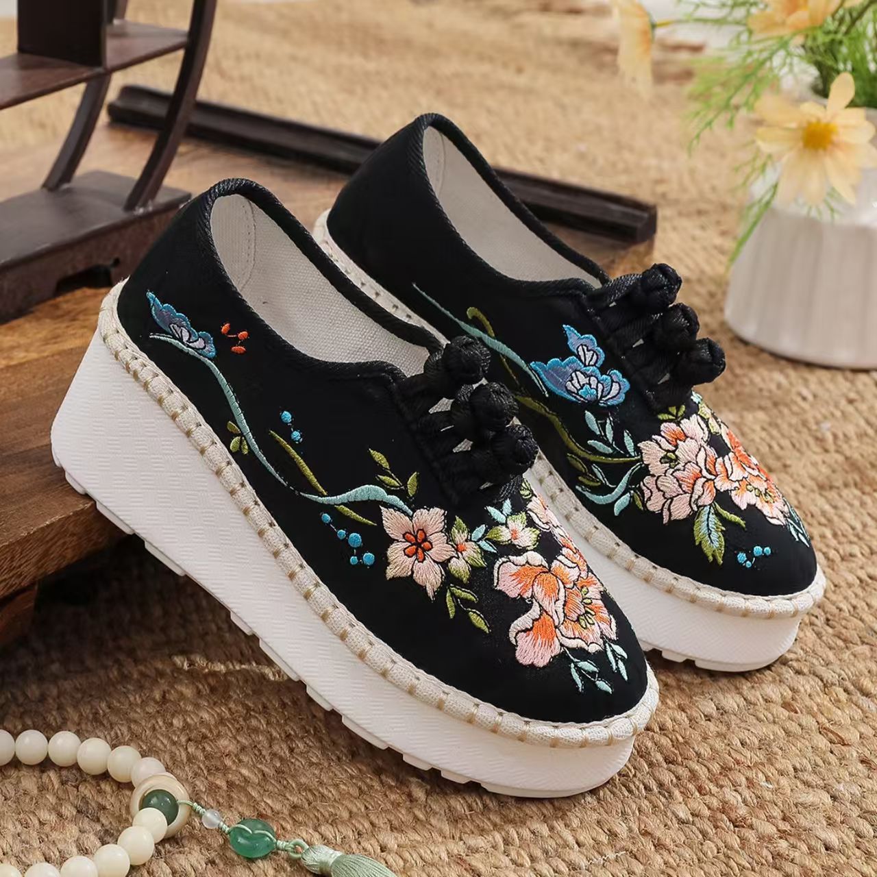 Damskie buty na koturnie w etn – Ethnic Fabric recenzja i cena